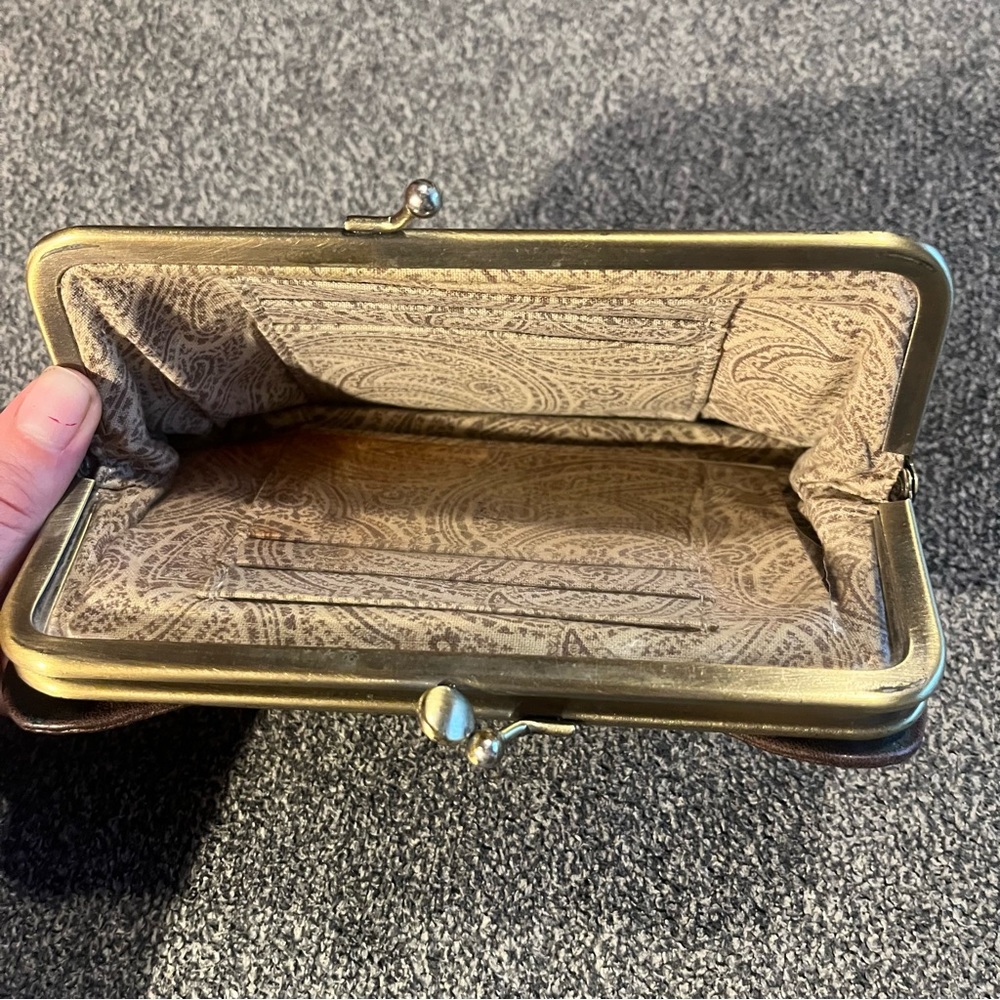 HOBO Vintage Brown Leather Clutch - Picture 11 of 12